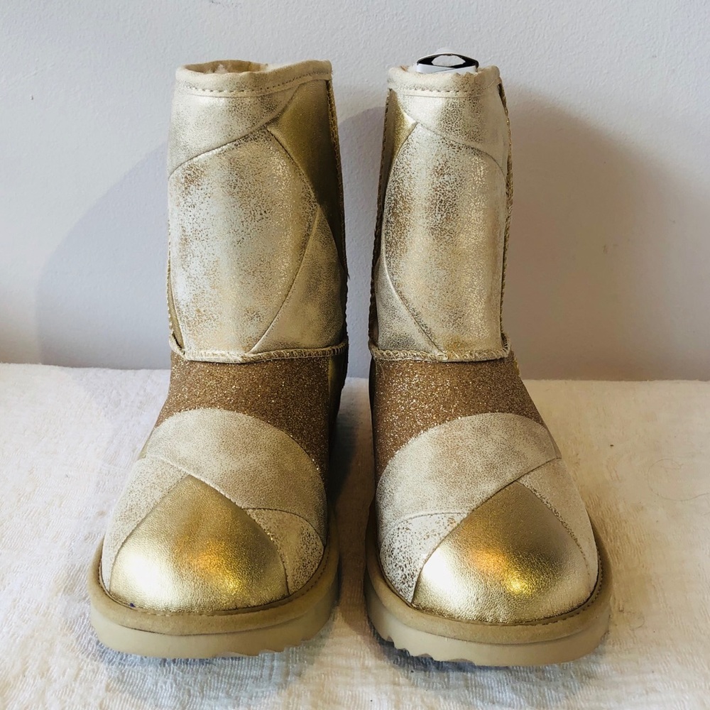 UGG Australia**Gold Kids Boots**US 8/ US 5**$150 - Picture 2 of 6